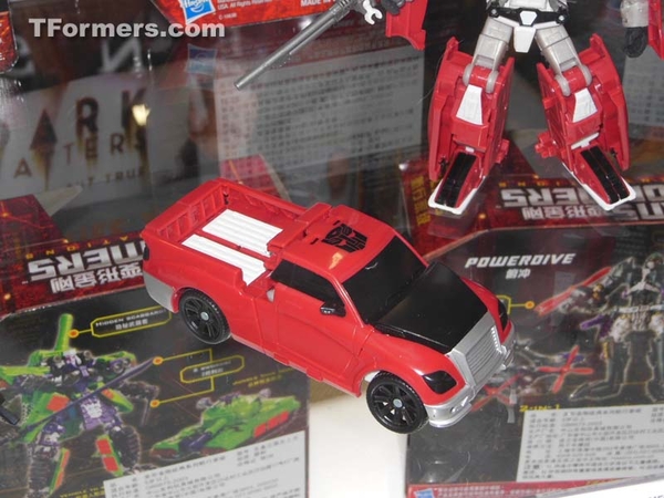 Sdcc 2012 Toys R Us Transformers Generations Asia Exclusive Swerve 1  (122 of 141)